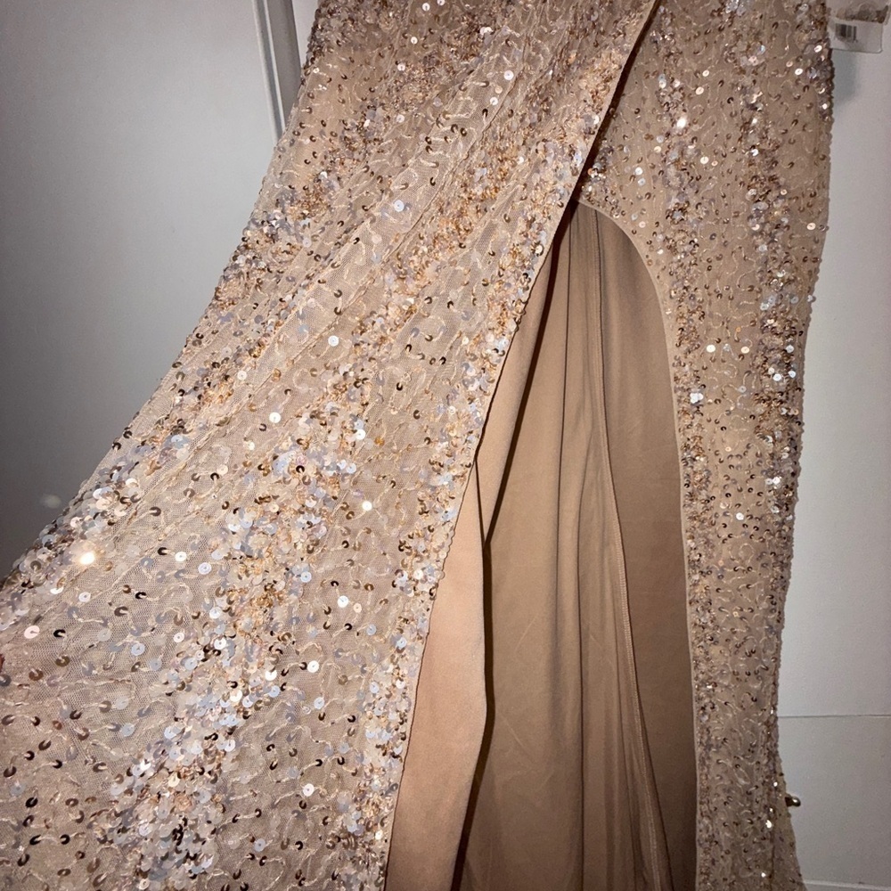 NWT | Mac Duggal 5619 Nude Beige High Neck Cap Sleeve Gown Size 4 - Picture 9 of 15